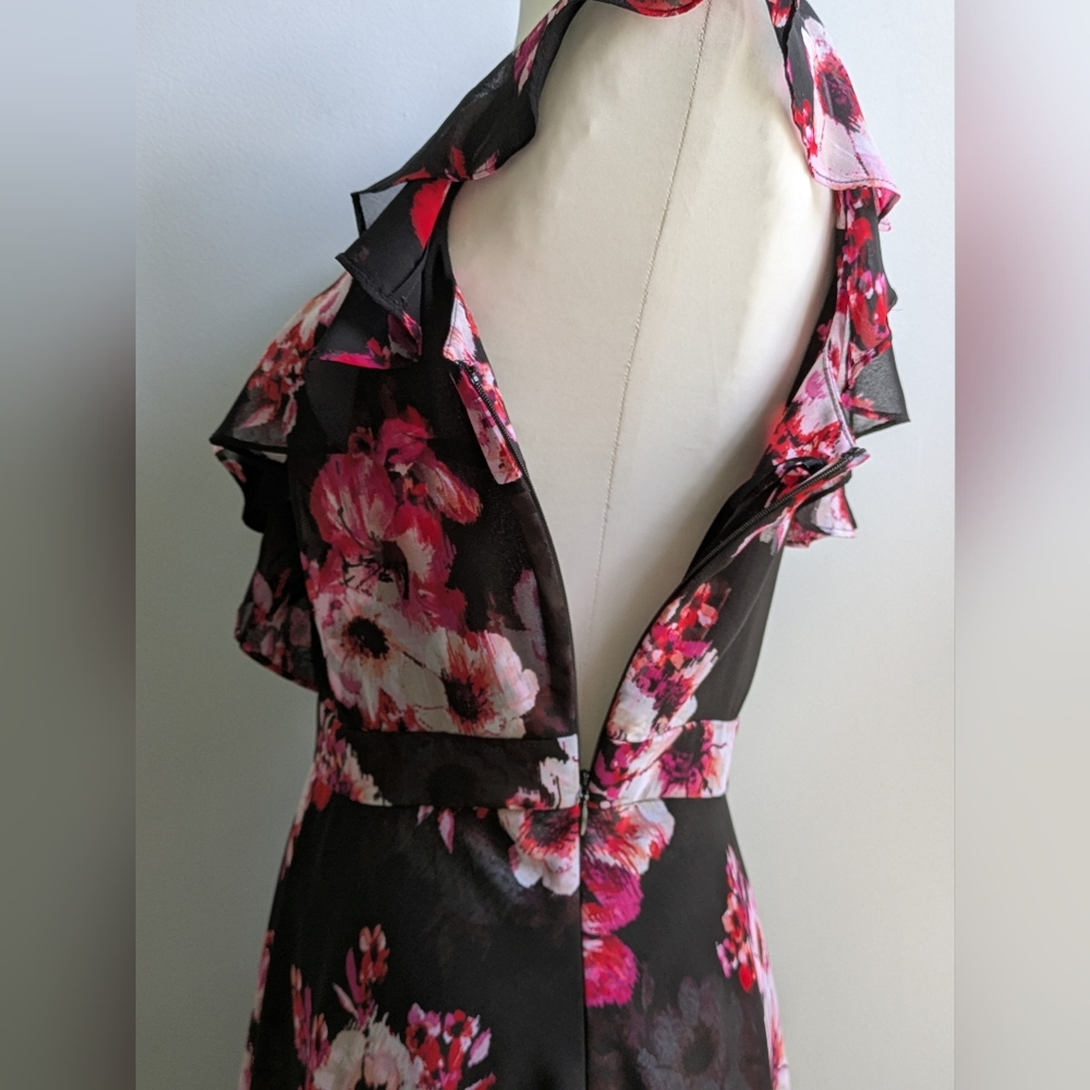 EUC....White House Black Market Floral Chiffon Ruffle Fit & Flare Dress Size 2 - Picture 6 of 12